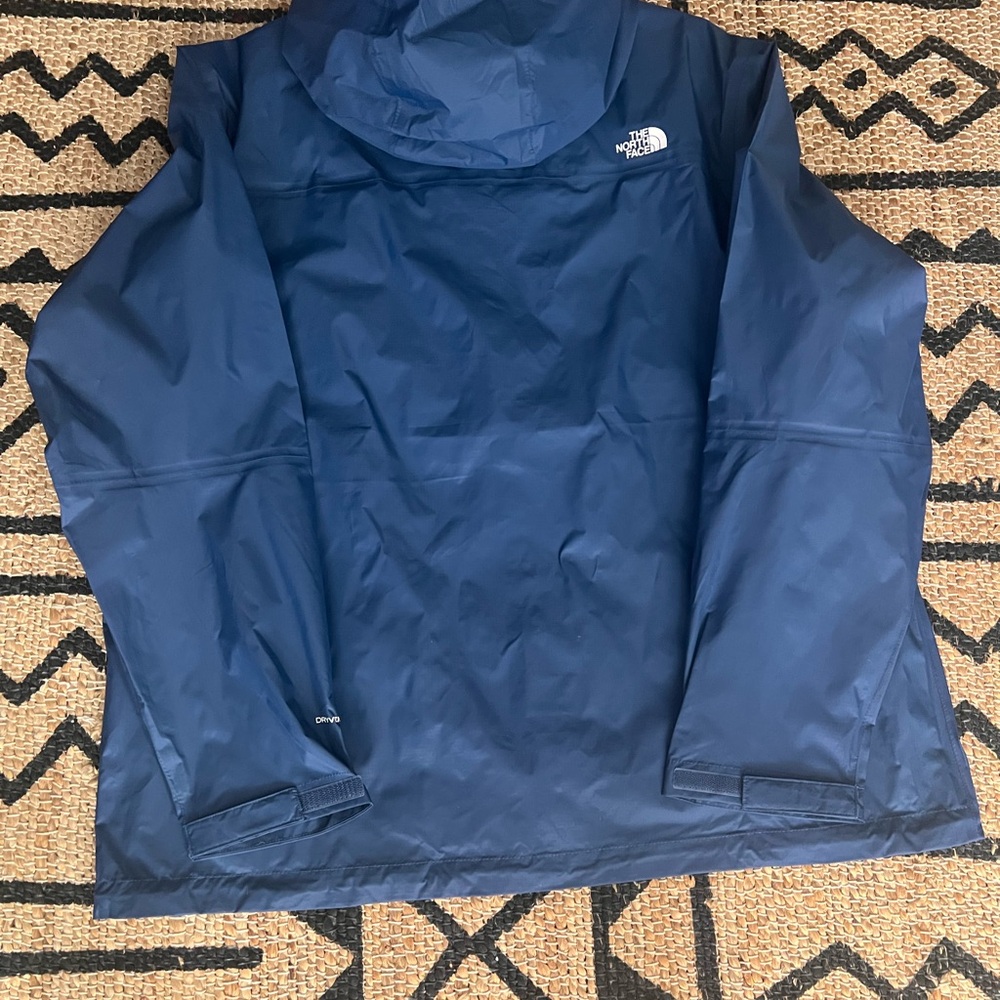 The North Face Men's Navy Raincoat, brand new with Tag - Picture 5 of 9